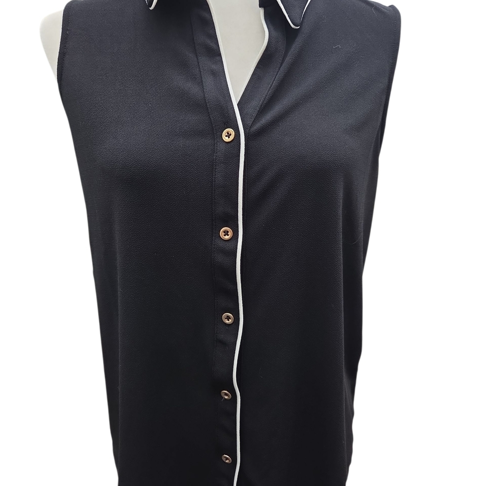 NwT Adrianna Papell Black Sleeveless Button-Down Shirt L